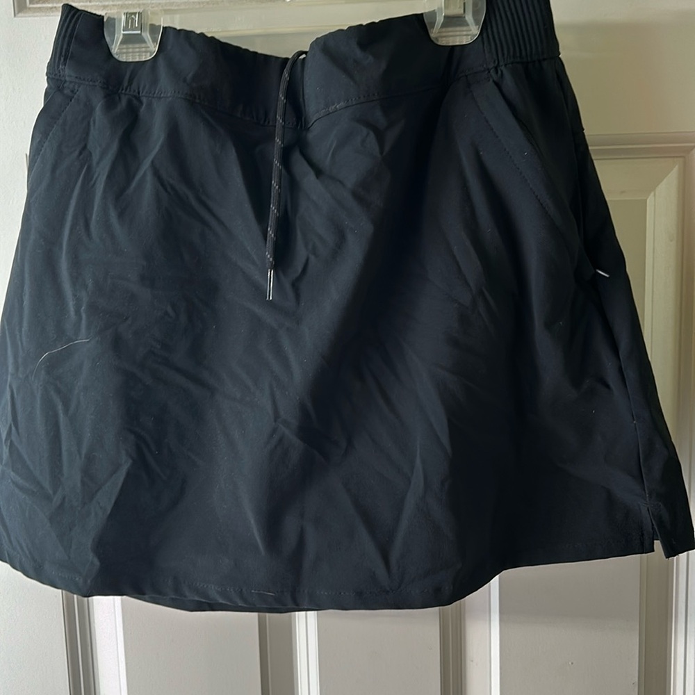 Columbia PFG black skirt worn once